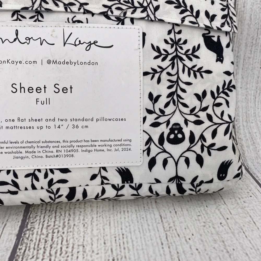 London Kaye Sheet Set Full White Black Halloween Cat Skull Ghost Bat Microfiber